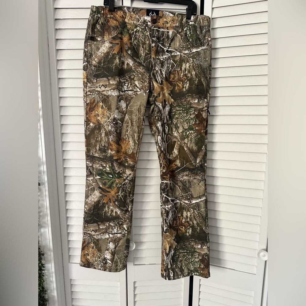 Realtree Camouflage Outdoor Pants size 32-34